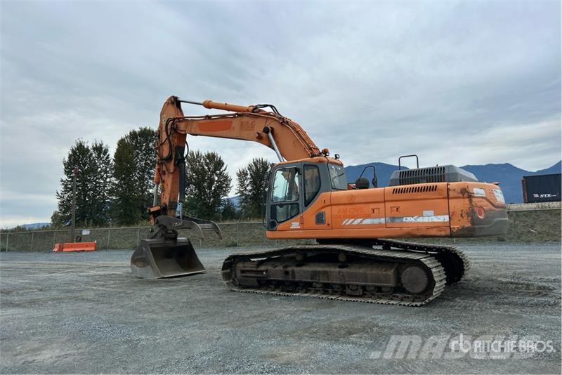 Doosan DX420LC Tracked Excavator Kāpurķēžu ekskavatori