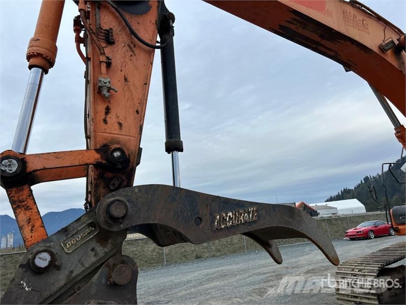 Doosan DX420LC Tracked Excavator Kāpurķēžu ekskavatori