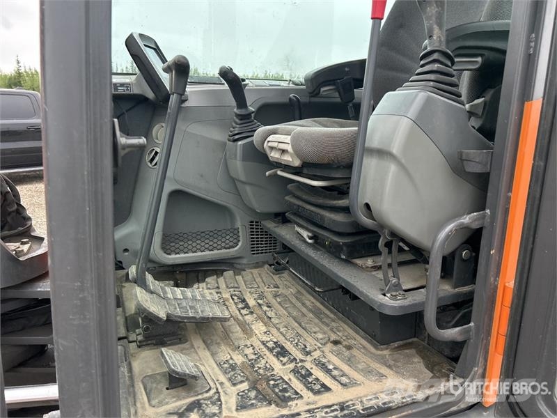Doosan DX85R-3 大型油圧ショベル12t以上(パワーショベル・ユンボ)