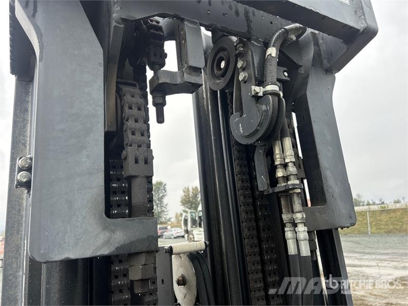 Doosan G25N-7 3850 lb Pneumatic Tire Forklift Інше