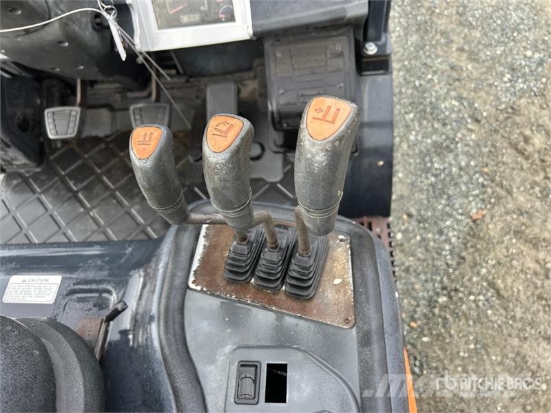 Doosan G25N-7 3850 lb Pneumatic Tire Forklift Інше