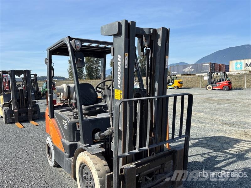 Doosan G25P-7DF 4600 lb Cushion Tire Forklift Viličari - ostalo