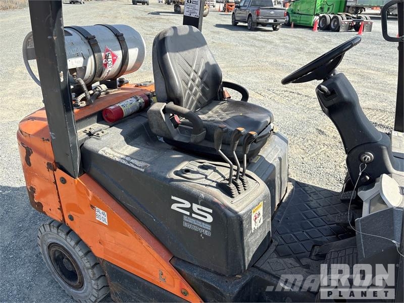 Doosan G25P-7DF 4600 lb Forklift Targoncák-Egyéb