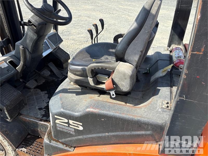 Doosan G25P-7DF 4600 lb Forklift Targoncák-Egyéb