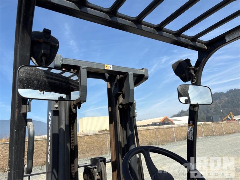 Doosan G25P-7DF 4600 lb Forklift Targoncák-Egyéb