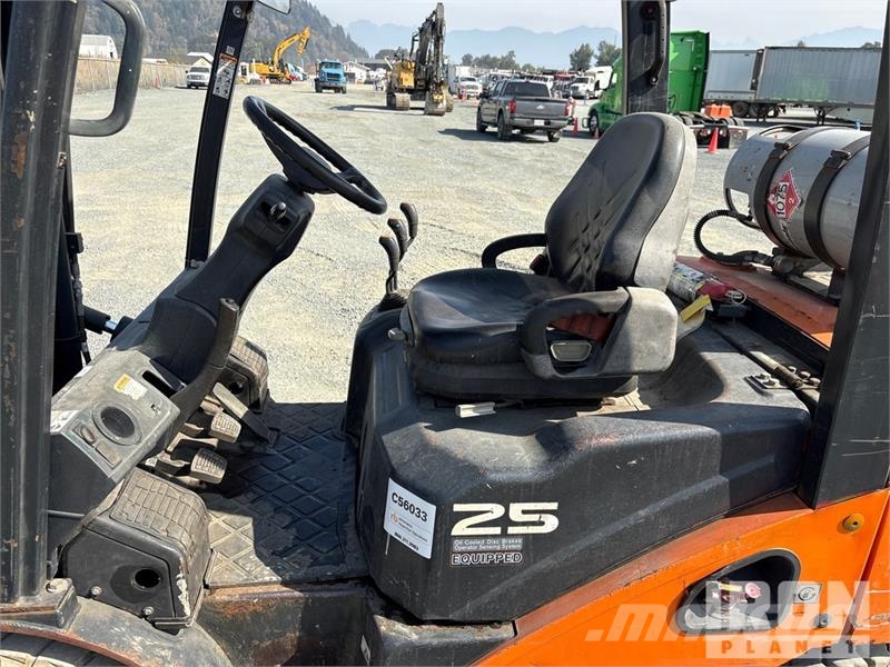 Doosan G25P-7DF 4600 lb Forklift Targoncák-Egyéb