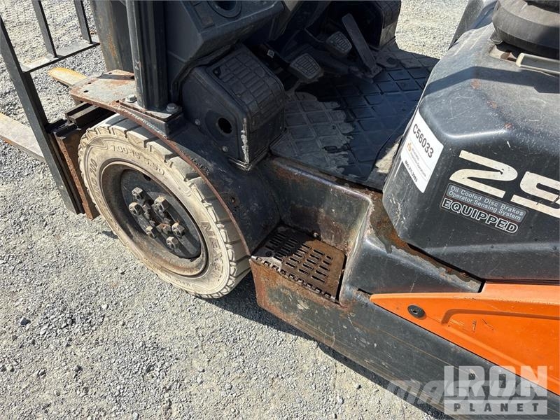 Doosan G25P-7DF 4600 lb Forklift Targoncák-Egyéb