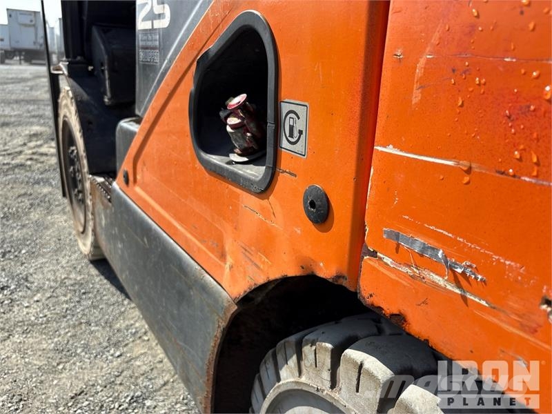 Doosan G25P-7DF 4600 lb Forklift Targoncák-Egyéb