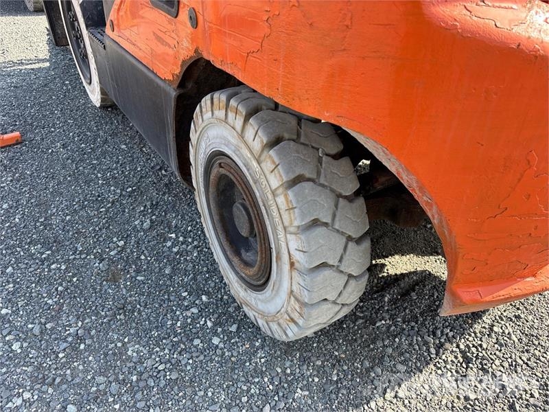 Doosan G25P-7DF 4600 lb Cushion Tire Forklift Viličari - ostalo