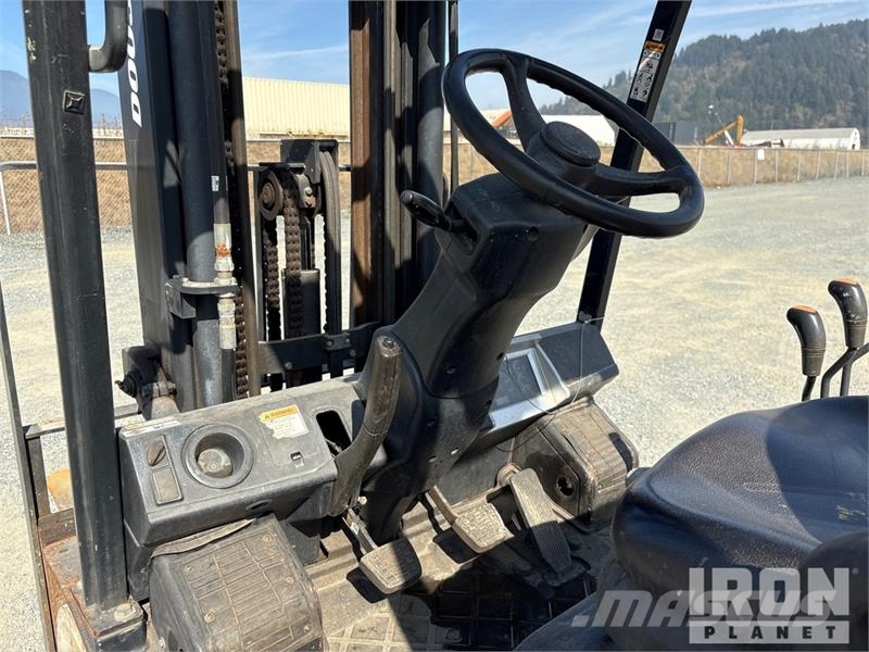Doosan G25P-7DF 4600 lb Forklift Targoncák-Egyéb