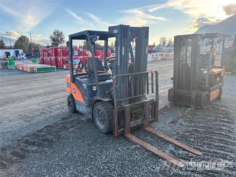 Doosan G30E-7 5500 lb Cushion Tire Forklift شاحنات ذات رافعات شوكية - أخرى