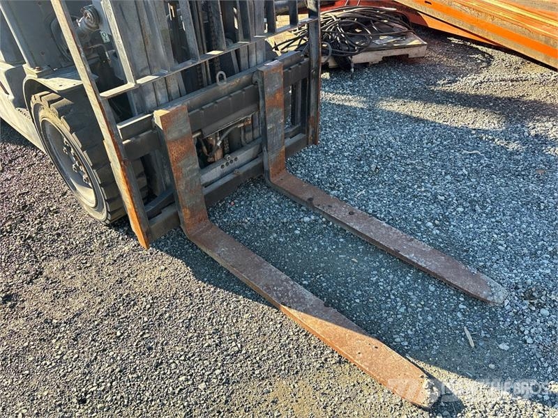 Doosan G30E-7 5500 lb Cushion Tire Forklift Carrelli elevatori-Altro