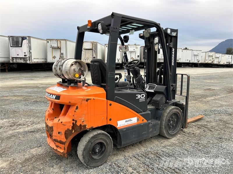 Doosan G30E-7 5500 lb Cushion Tire Forklift Kahveltõstukid - muud