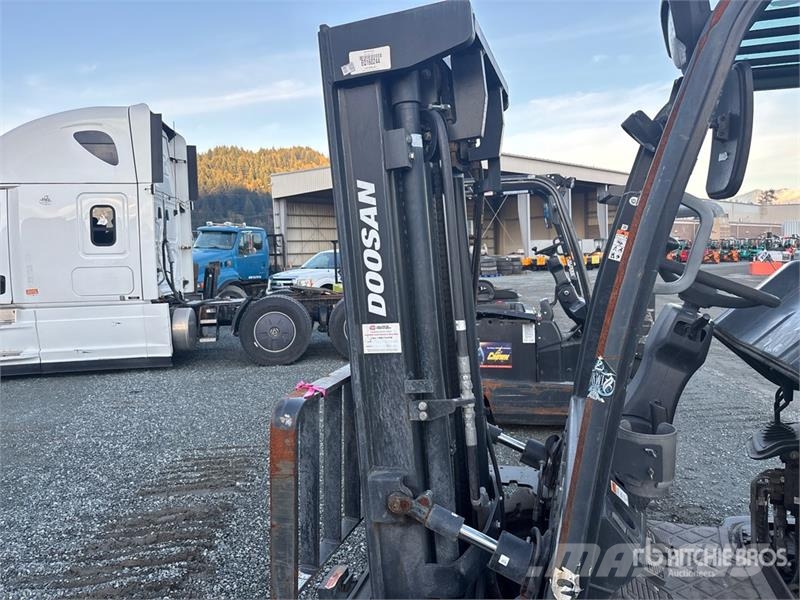 Doosan G30E-7 5500 lb Cushion Tire Forklift شاحنات ذات رافعات شوكية - أخرى