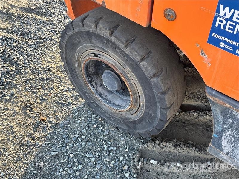 Doosan G30E-7 5500 lb Cushion Tire Forklift شاحنات ذات رافعات شوكية - أخرى