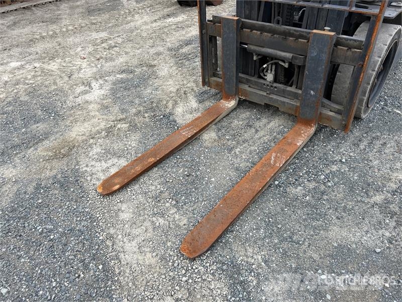 Doosan G30E-7 5500 lb Cushion Tire Forklift Kahveltõstukid - muud