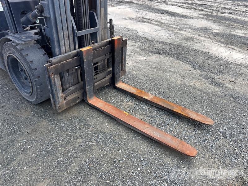 Doosan G35C-5 6450 lb Cushion Tire Forklift Інше