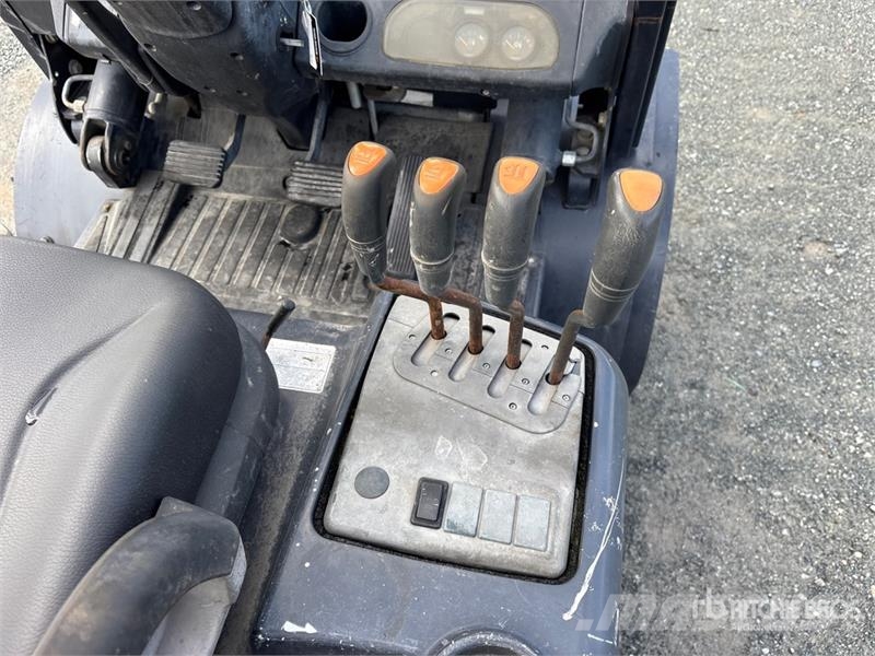 Doosan G35C-5 6450 lb Cushion Tire Forklift Інше