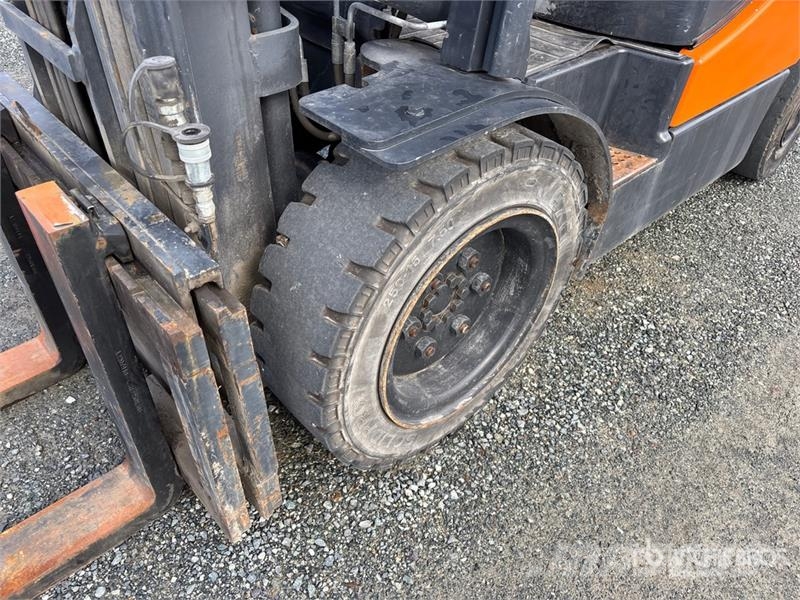 Doosan G35C-5 6450 lb Cushion Tire Forklift Інше