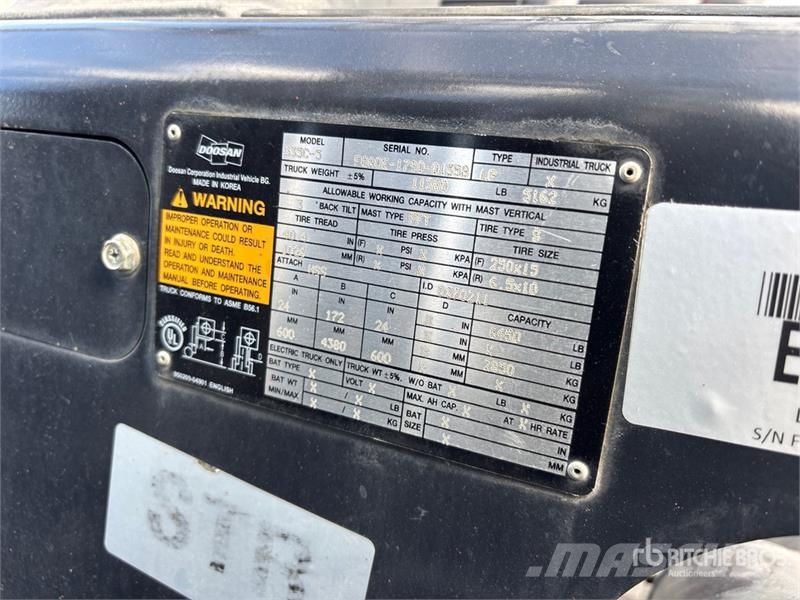 Doosan G35C-5 6450 lb Cushion Tire Forklift Інше