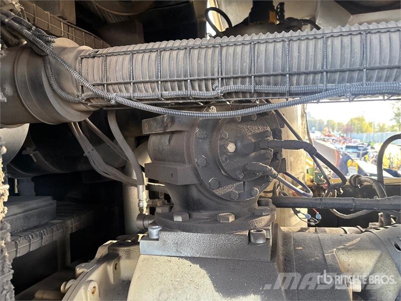Doosan HP915WCU-T4F 915 cfm Mobile 160 L Air Compressor Kompresory