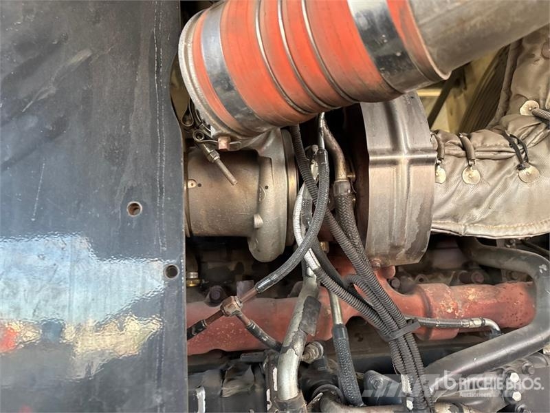 Doosan HP915WCU-T4F 915 cfm Mobile 160 L Air Compressor Kompresory