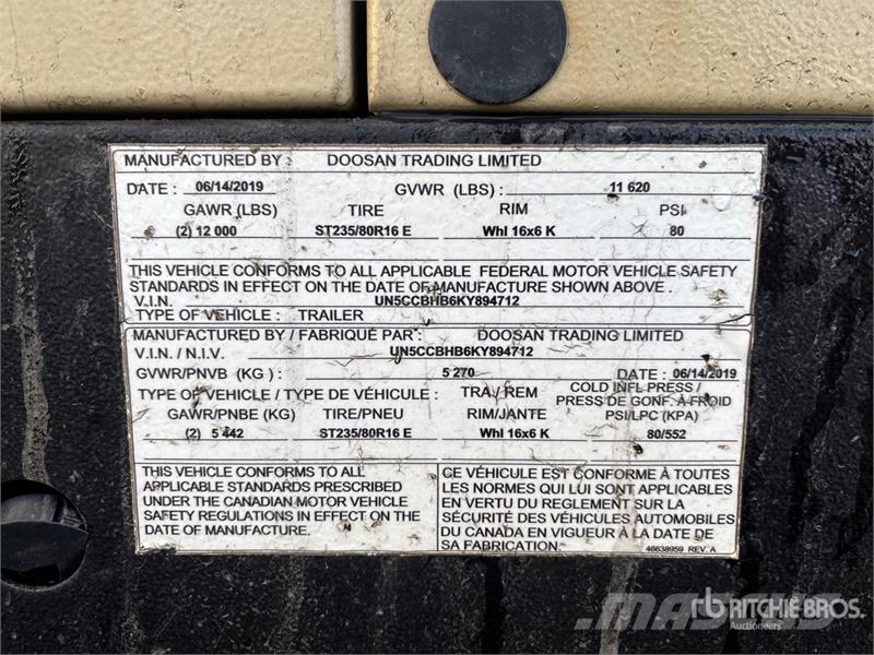 Doosan HP915WCU-T4F 915 cfm Mobile 160 L Air Compressor Kompresory