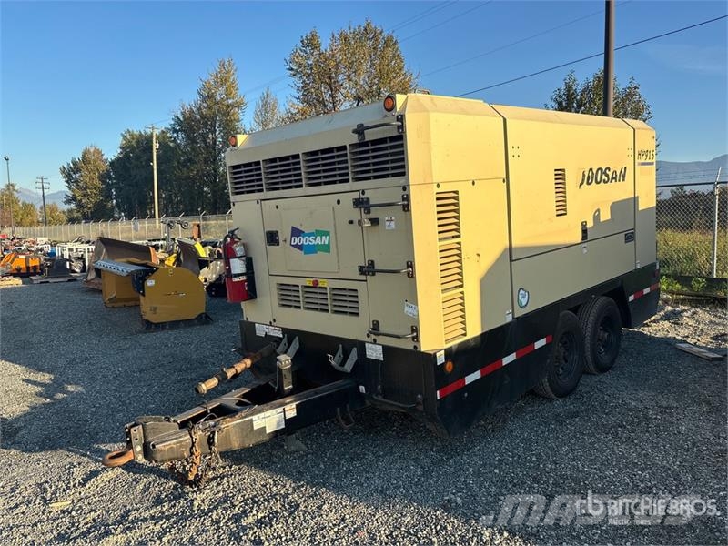 Doosan HP915WCU-T4F Mobile 146 L Air Compressor Compressori