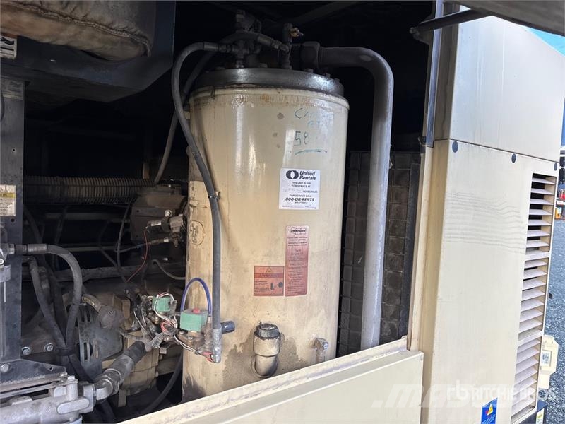 Doosan HP915WCU-T4F Mobile 146 L Air Compressor Compressori