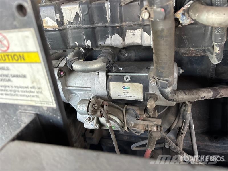 Doosan HP915WCU-T4F Mobile 146 L Air Compressor Compressori