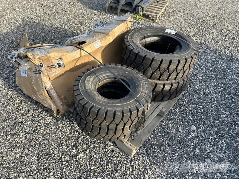 Doosan of (4) Doosan 6.50-10 2X 8.15-15X2 Tires (Unused) Gume, točkovi i felne