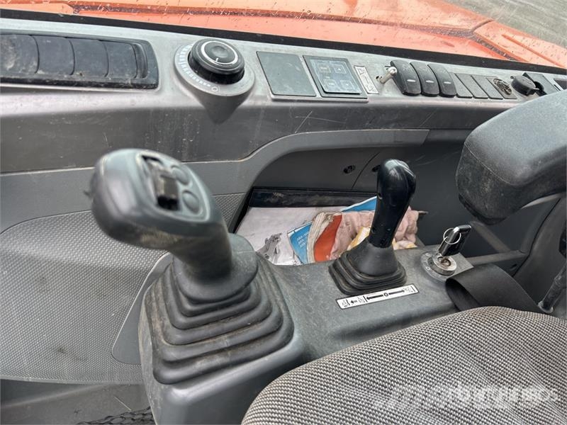 Doosan Tracked Excavator Roomikekskavaatorid