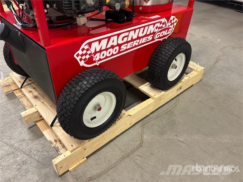 Easy-Kleen Magnum Gold Pressure Washer (Unused) Düsük basinçli yikama makinalari
