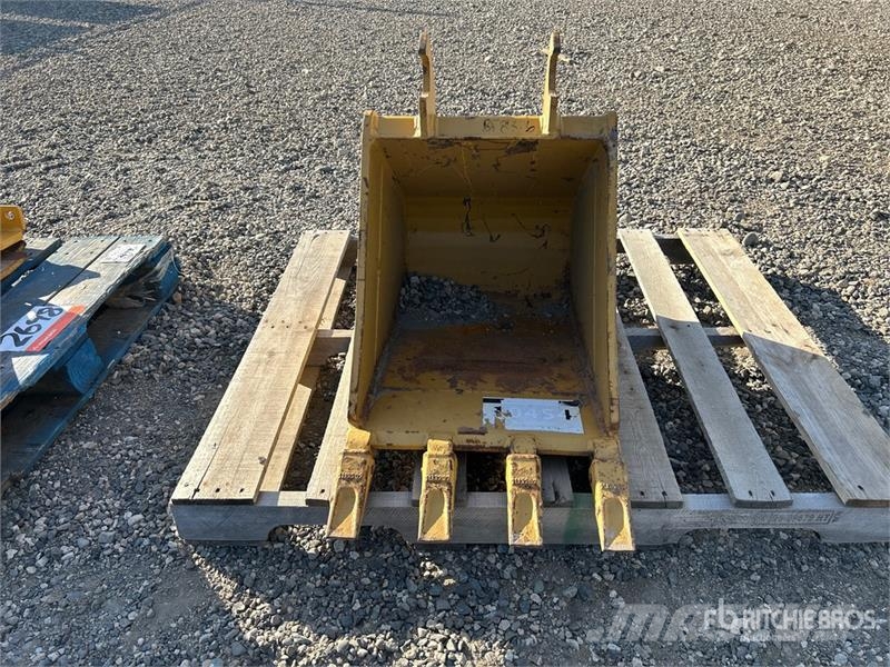  EFI 18 in Digging Excavator Bucket Buckets