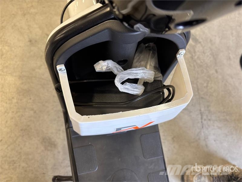  Electric Scooter Terenska vozila