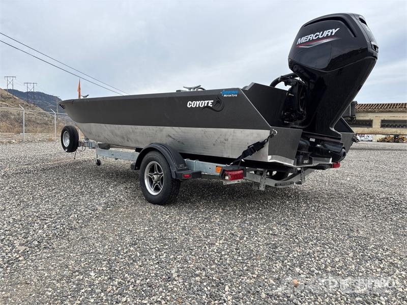 EZ Loader 19 ft S/A Boat Trailer معدات البناء - غير ذلك