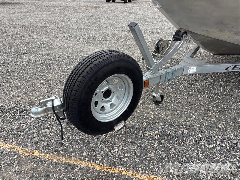 EZ Loader 19 ft S/A Boat Trailer معدات البناء - غير ذلك