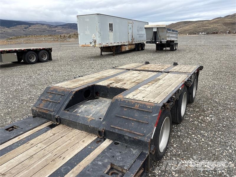 Fontaine X20 Renegade 40 ton T/A Removable Gooseneck Lowboy Tieflader