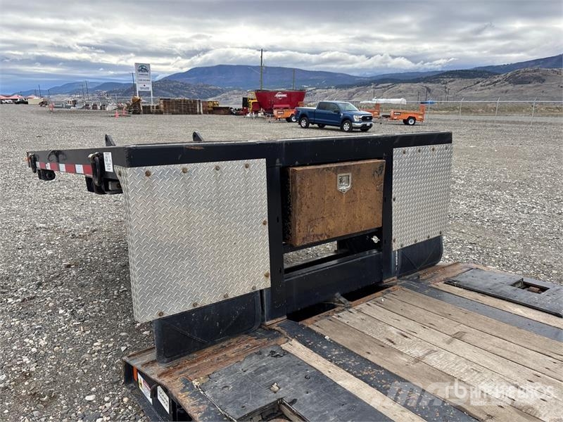 Fontaine X20 Renegade 40 ton T/A Removable Gooseneck Lowboy Tieflader