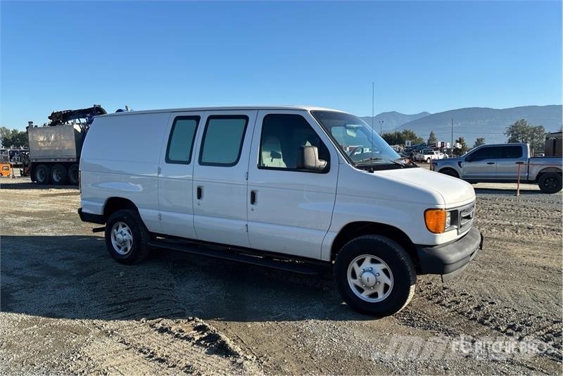 Ford E-250 Furgone chiuso
