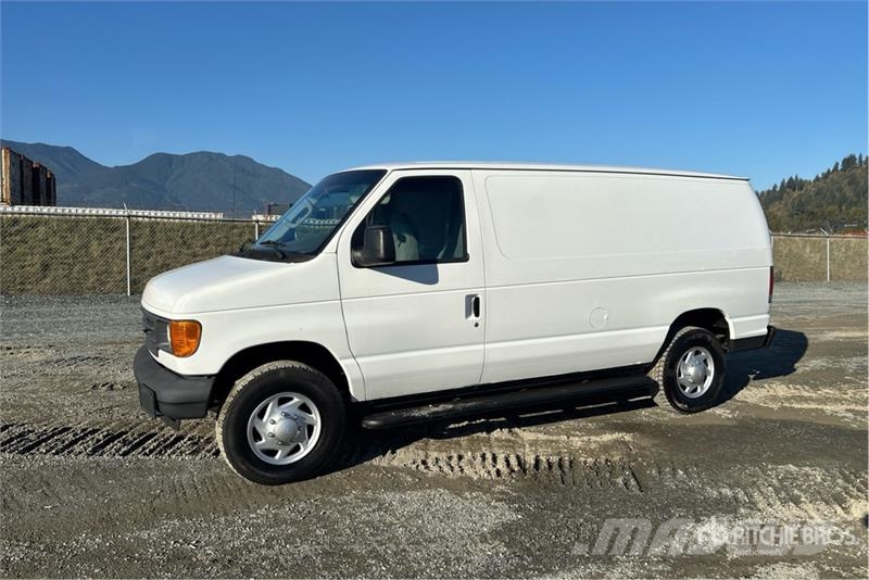 Ford E-250 Furgone chiuso