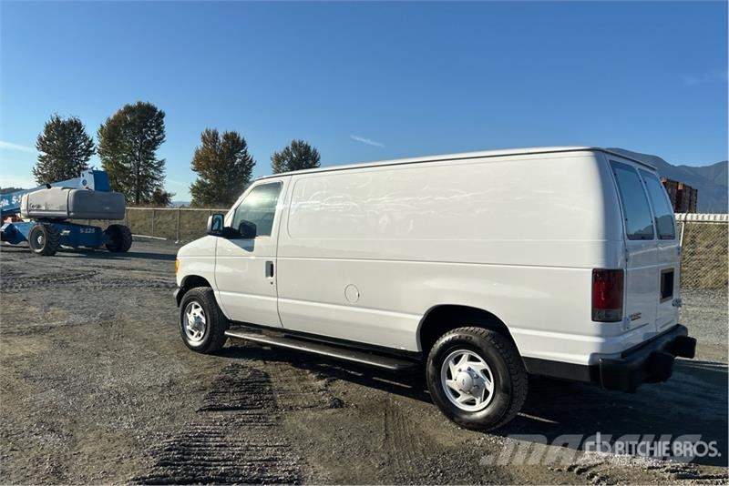 Ford E-250 Furgone chiuso