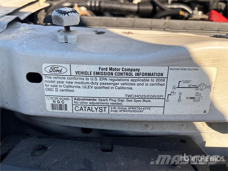Ford E-250 Furgone chiuso