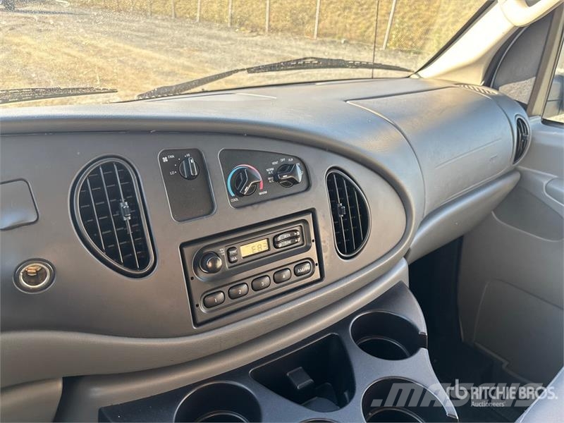Ford E-250 Furgone chiuso
