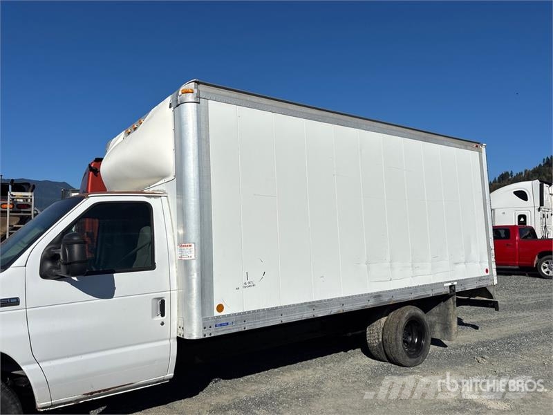 Ford E-350 4x2 Van Truck (Inoperable) Camion cassonati
