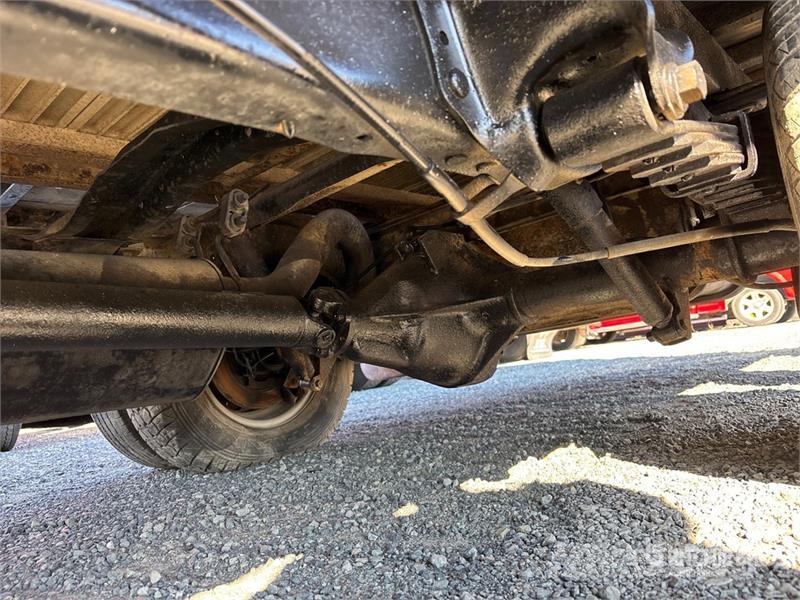 Ford E-350 4x2 Van Truck (Inoperable) Camion cassonati