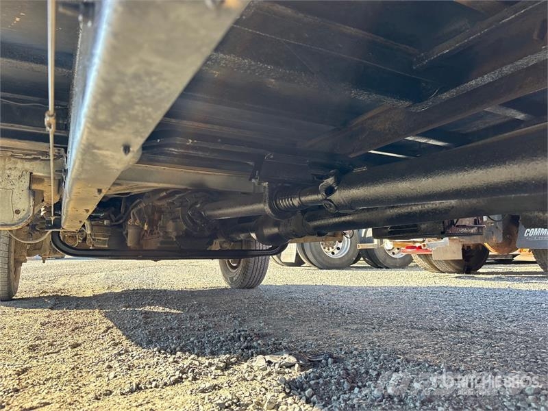 Ford E-350 4x2 Van Truck (Inoperable) Camion cassonati