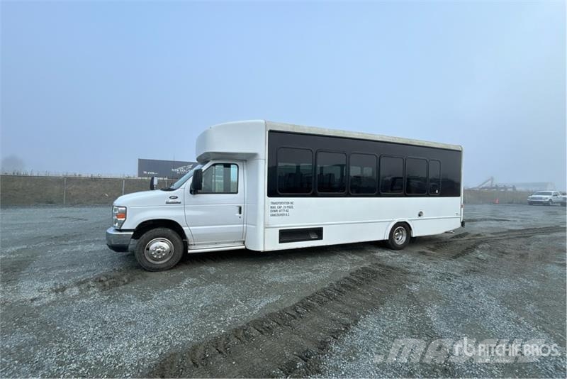 Ford E-450 4x2 24-Seat Transit Bus 迷你巴士