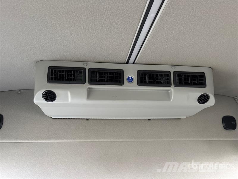 Ford E-450 4x2 24-Seat Transit Bus 迷你巴士