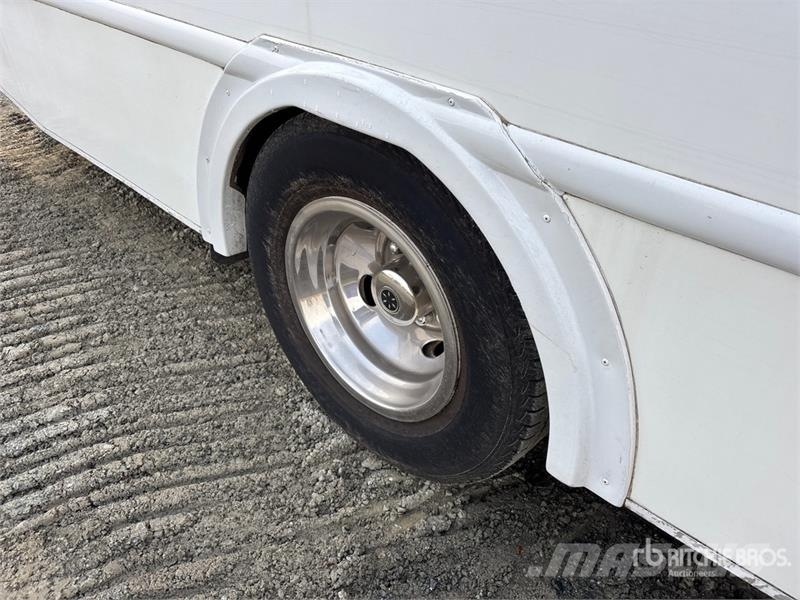 Ford E-450 4x2 24-Seat Transit Bus 迷你巴士